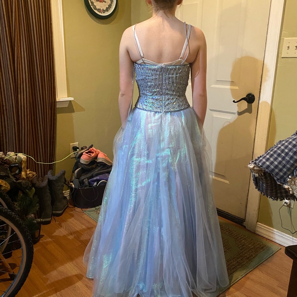 FREE SHIPPING! Sz 4 NWT Do You Love Me? Blue Formal Dress